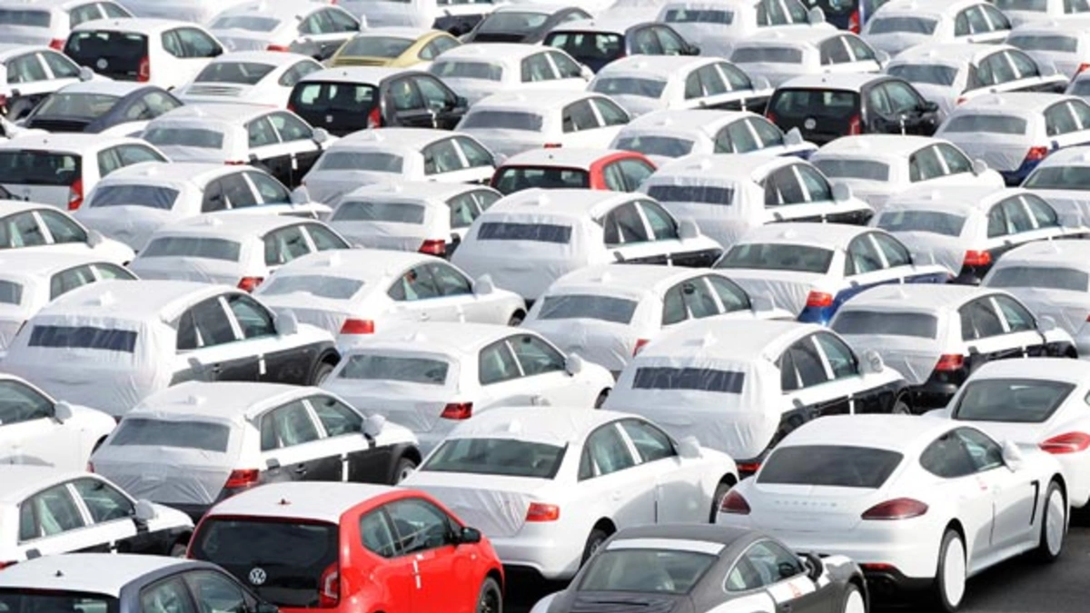 Streit um Kaufprämie für Fahrzeuge mit Verbrennungsmotor - Automotive ...