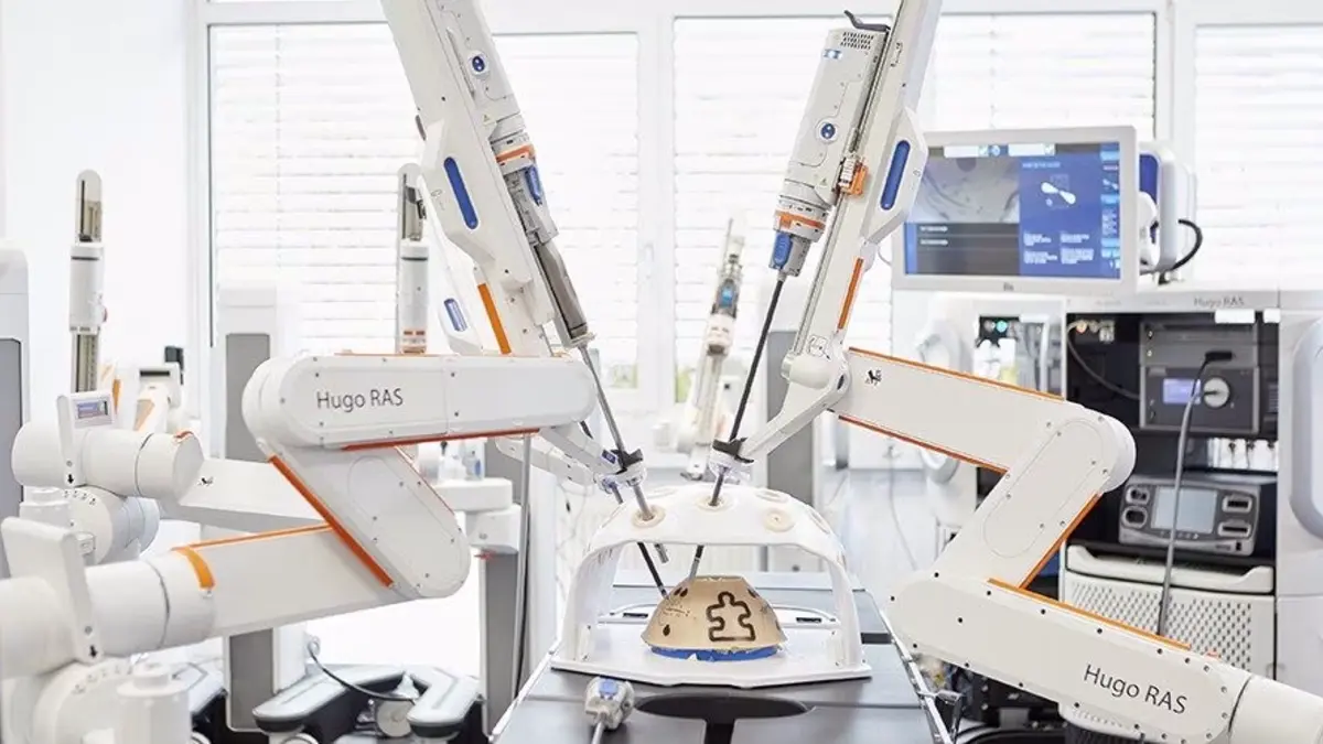Robot Hugo Treats Prostate for the First Time - International ...