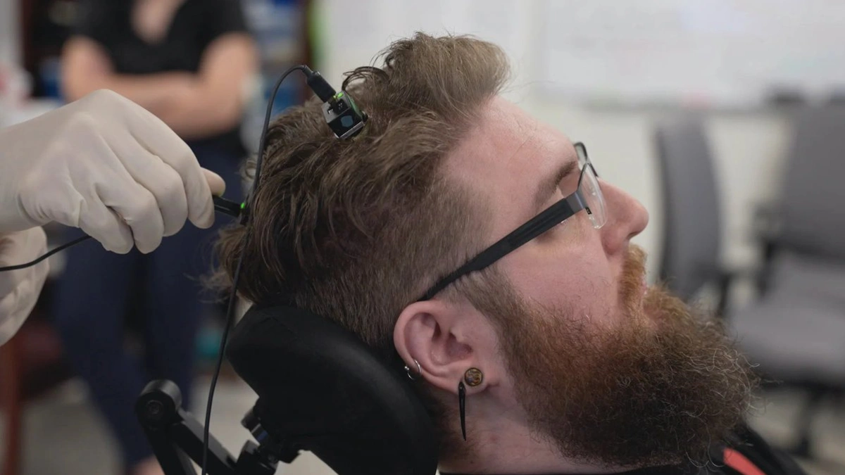 Neuroimplants: How Small Brain Pacemakers will Change Medicine ...