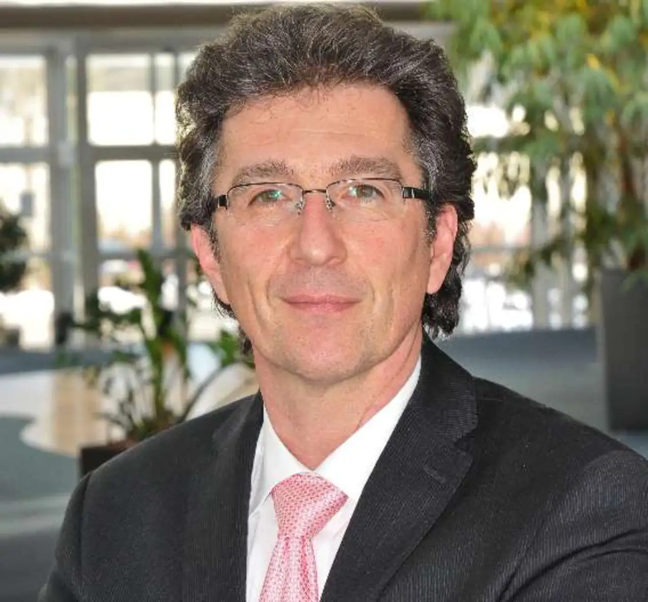 Nandor Forgacs, Jauch Quartz: »Um Notlösungen beim Design-In von vorne herein zu vermeiden, sollte der Kunde uns bereits in der Konzeptionsphase eines Produktes mit einbeziehen, umso effizienter können wir beim Schaltungsdesign unterstützen.«