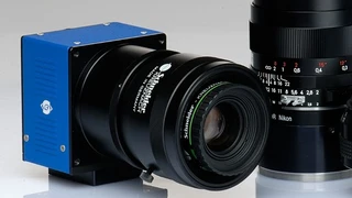 SVS-Vistek (Halle B2, Stand 102) hat seine Kamerafamilie »SVCam-HR« um drei neue Mitglieder ergänzt. Zudem beträgt die Bildrate der CameraLink-Version »svs11002« mit 11 Megapixel Auflösung jetzt 10 Bilder/s. Die neuen Geräte »svs8050« und »svs4050« b