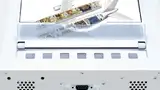 Ein Produktbeispiel aus dem Luftfahrtbereich - entwickelt und produziert von TQ: Das Gerät dient der Kabinensteuerung: Damit stellen die Flugbegleiter z. B. die Beleuchtung und die Klimatisierung ein.