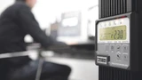 Die Geräte der Reihe UPS compact können flexibel genutzt werden – eingebaut in 19 Zoll-Schränke sowie als Stand-Alone-Gerät