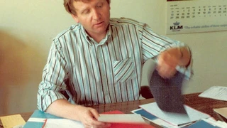 Bernd Franz hinter seinem Schreibtisch im Jahr 1988.