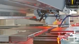 Für die Strukturierung eines Dünnschicht-Moduls sind drei hochpräzise Laserdurchgänge erforderlich. 