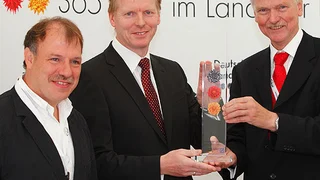 v.l.: Prof. Michael Beetz, Sven Feldheim, Dr. Uwe Haass