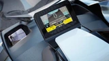 Cockpit mit LCDs, die die konventionellen Rückspiegel ersetzen.