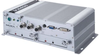 Als EN-50155-konformer Box-IPC ist V2416 von Moxa ein echter Schienenspezialist.