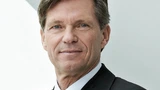 Bild 1. Dr. Klaus Probst, Vorstandsvorsitzender der Leoni AG: „Know-how sowohl in der Kabelherstellung als auch in der Bordnetzproduktion gehört zu unseren Stärken.“ 