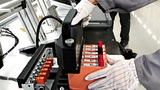 Fertigung von Li-Ion-Batterien bei SB LiMotive.