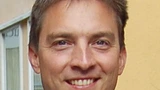 Dr. Peter Waldmann studierte Fahrzeugtechnik an der Hochschule München und promovierte im Bereich der hochautomatisierten Fahrerassistenzsysteme an der Universität Cottbus. Seit 2004 arbeitet er bei der BMW Group Forschung und Technik als Projektleit