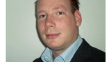 Dipl.-Ing. Axel Jansen ist seit 2008 bei der BMW Forschung und Technik GmbH in der Gruppe für Navigation und Datendienste. Im Rahmen seiner Dissertation beschäftigt er sich u.a. mit neuartigen Darstellungsformen von Navigationshinweisen im Fahrzeug.