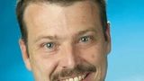 Roland Neumann studierte Nachrichtentechnik an der FH Karlsruhe. 1999 war er Mitgründer der Firma Inova Semiconductors und ist dort verantwortlich für Entwicklung und Fertigung.
