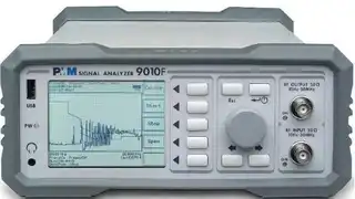 Dank der modularen Bauweise lässt sich der Frequenzbereich des PMM 9010F auf 3, 6 oder 18 GHz erweitern. 