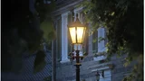 Diese Leuchte in Wipperfürth, Nordrhein-Westfalen, verbraucht mit LED-Nachrüst-Modul Decorative Street Lighting (DSL) bis zu 60 Prozent weniger Strom als mit der ursprünglich verbauten Quecksilberdampf-Entladungslampe