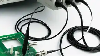 Pulsgenerator und Adapterplatine für den Abgleich des Laufzeitfehlers