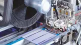 Das von Schott patentierte TinPad Verfahren ersetzt das teurere Silber in den Solarzellen. 