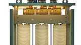 Das im Trafo verbaute GRIDCON iTAP System: Der elektromechanische Stufenschalter findet unter dem Deckel des Trafos Platz. Der Motor für den Antrieb sitzt auf dem Transformatordeckel.