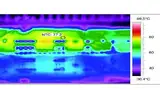 Bild 3: Diese Aufnahme einer Wärmebildkamera zeigt das VRM von der Seite. Zu sehen ist die Temperatur des NTC-Widerstands bezogen auf die Temperatur der Leistungsstufe, um den Sollwert von VR_HOT# zu bestimmen