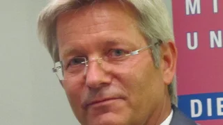 BMW-Elektronikchef Frickenstein: "Der Ausbau der Infrastruktur für Elektromobilität in Deutschland ist verbesserungsbedürftig".