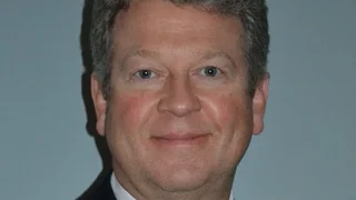 Bob Conrad ist ebenfalls ein alter Weggefährte von Gregg Lowe: Er leitete einst das Automotove-MCU-Geschäft bei Texas Instruments.