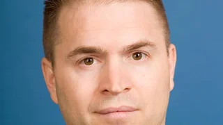 M.Sc. James Bates wurde bei Konkurrent Maxim abgeworben, wo er sehr erfolgreich die Signal-Processing and Conditioning-Gruppe geleitet hat.