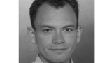 Dipl-Inf. (FH) Dirk Kaule studierte Informatik an der HS München. Er ist seit 2002 bei BMW tätig, seit 2008 als Entwickler bei der BMW Forschung und Technik GmbH. Hier beschäftigt er sich mit den Themen der Fahrzeug-IT-Architektur.