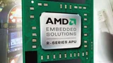 Die neue R-Serie setzt in der CPU die zweite Generation des „Bulldozer“-Core ein. Sie bündelt CPU, Northbridge und Grafikprozessor auf einem Chip. 