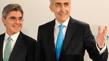 Joe Kaeser (links), Vorstandsmitglied und Leitung Corporate Finance and Controlling, und Peter Löscher (rechts), Vorstandsvorsitzender, auf der Pressekonferenz der Siemens AG am 23. Januar 2013 in der Olympiahalle in München.