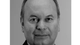 Klaus Herhoffer studierte Elektronik an der Fachhochschule Heilbronn. Nachdem er zunächst im Marketing bei Atmel Automotive für die Infrarot-Empfänger-Schaltkreise und Embedded-MCU tätig war, ist er heute im Produkt-Marketing für HF-Schaltkreise im B