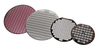 Die Wafer in Reihe: Von 150 mm bis 300 mm.
