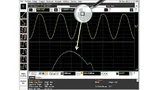 In diesem Beispiel mit einem DSO Agilent Infiniium 9104A zoomt der Anwender auf einen kleinen Teil des Kurvenzuges und sieht so Details, die bei der Darstellung des gesamten Signals nicht zu erkennen sind