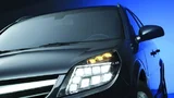 Bild 1. Leistungsstarke LED-Scheinwerfer werden im Kfz zunehmend für Abblendlicht und Fernlicht eingesetzt; hier ein Voll-LED-Scheinwerfer-Prototyp von Hella.