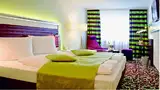 Bild 2: In den Zimmern im Hotel »Mirabell« verrichten anstelle von 60-W-Glühlampen nun insgesamt 272 LED-Retrofit-Leuchten des Modells »A-Shape« mit 5,5 W ihren Dienst 