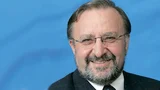 Prof. Dr. Leo Lorenz, Präsident der ECPE: »Nur wer die kleinen Chip-Volumina und ultraschnellen Schalter störsicher und mit hoher Zuverlässigkeit im System beherrscht, wird in der -Zukunft wettbewerbsfähig sein.«