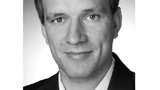 Martin Becker arbeitet im Bereich der Forschung & Entwicklung an der Fachhochschule Kiel. Thematisch beschäftigt er sich in seiner Promotion mit der Aufbau und Verbindungstechnik mit speziellem Schwerpunkt auf dem Kupferdickdrahtbonden in hochzuverlä