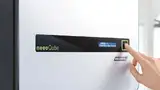 Mit einer Speicherkapazität von 5,5 kWh eignet sich der wartungsfreie neeoQube bestens für Einfamilienhäuser mit PV-Anlagen.
