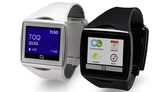 Qualcomm Toq Smartwatch in weiß und schwarz