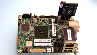 Entwicklungsboard IFC6410 im Pico-ITX-Format von Inforce Computing in der Detailansicht