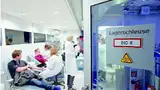 Bild 1: Der Labor-Truck besitzt qualifizierte Behandlungs- und Laborkapazitäten für medizinisch-epidemiologische Anwendungen 