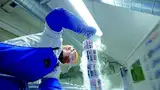 Bild 2: Die Proben werden bei -140 °C in flüssigem Stickstoff eingelagert - eine Herausforderung für jeden Halbleiter