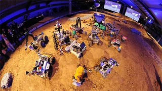 Alle Roboter des SpaceBotCup aus der Vogelperspektive: Zwar gab es keine Gewinner, doch die Jury war vom Einfallsreichtum der Entwicklerteams beeindruckt.