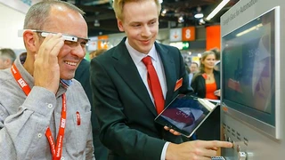 Demo der Google Brille Glass bei Beckhoff