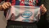 Intel inside Werbung im neuen Trikot des FC Barcelona, Detailansicht