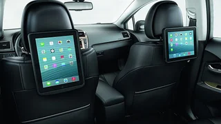 Anstelle der DVD-Player können alternativ auch Tablets verwendet werden. 