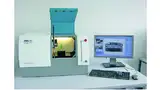 Bild 1: Verwendeter Messaufbau der Hochschule Aschaffenburg. Der Computertomograph »exaCT S« von Wenzel ermöglicht den Blick ins Innere eines Akkumulators