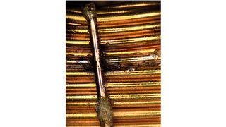 Bild 3: Durchschlag und Kurzschlüsse aufgrund von Überspannung bei einer Standardspeicherdrossel