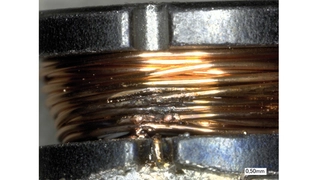 Bild 3: Durchschlag und Kurzschlüsse aufgrund von Überspannung bei einer Standardspeicherdrossel