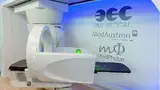 Bild 3: Robotersystem zur Positionierung der Patienten 
