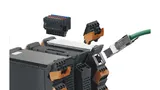 Diverse Anschluss¬möglichkeiten in der Seite und in der Front der innovativen CH20M-Gehäuse er¬möglichen einen stetigen Ausbau der jeweiligen Applikation. 